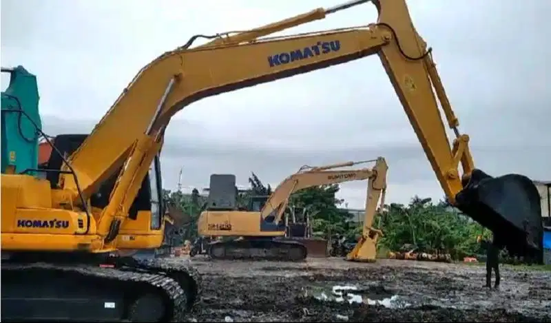 Dijual Excavator Komatsu PC200-7 Tahun 2008