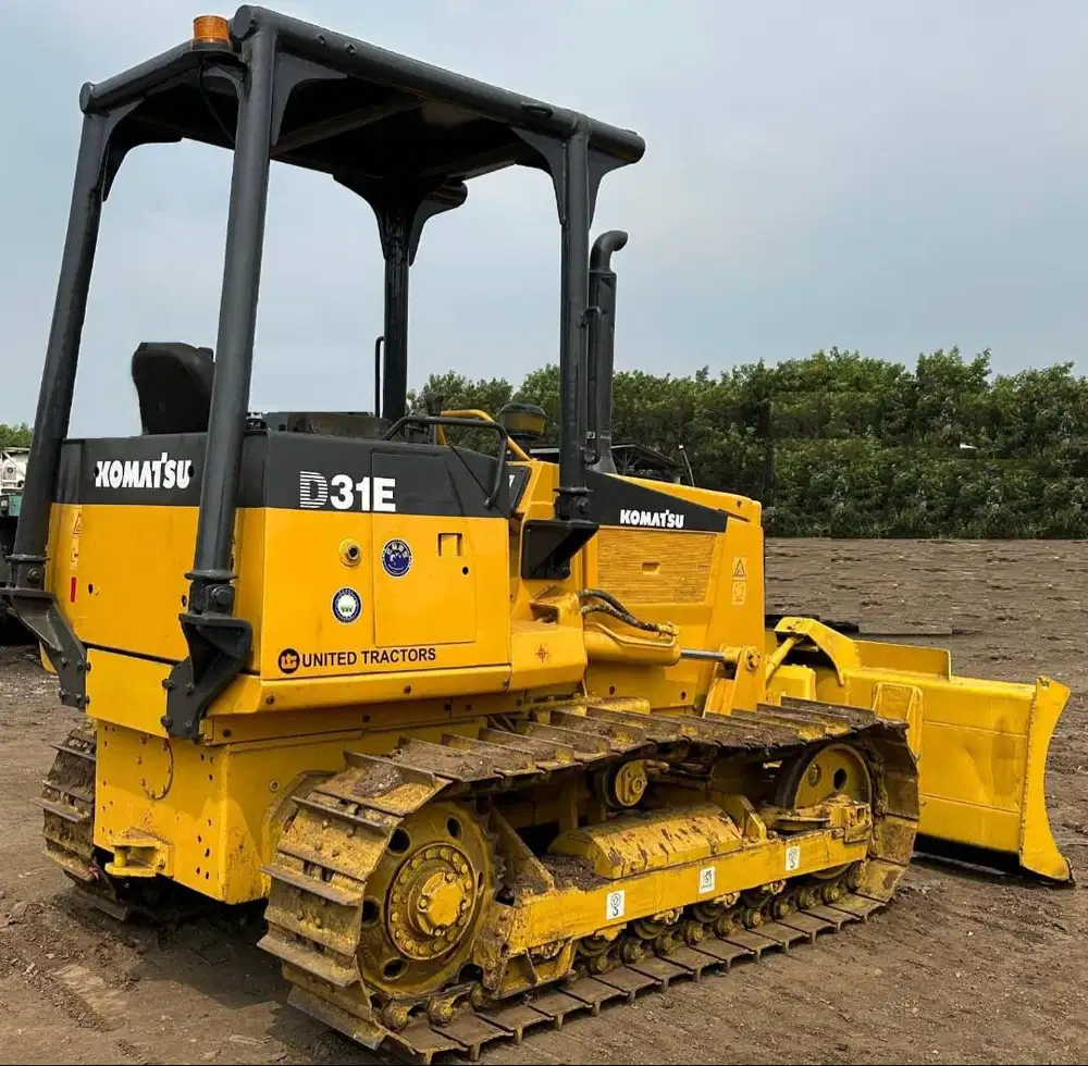 Dijual Bulldozer Komatsu D31E-20 Ex. Import Tahun 2020