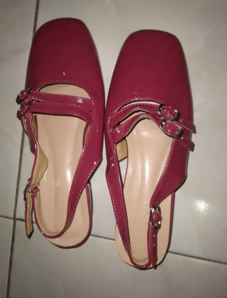 Dijual sepatu perempuan ukuran 38