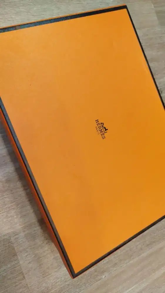 Sandal Hermes Ukuran 42 Like ori