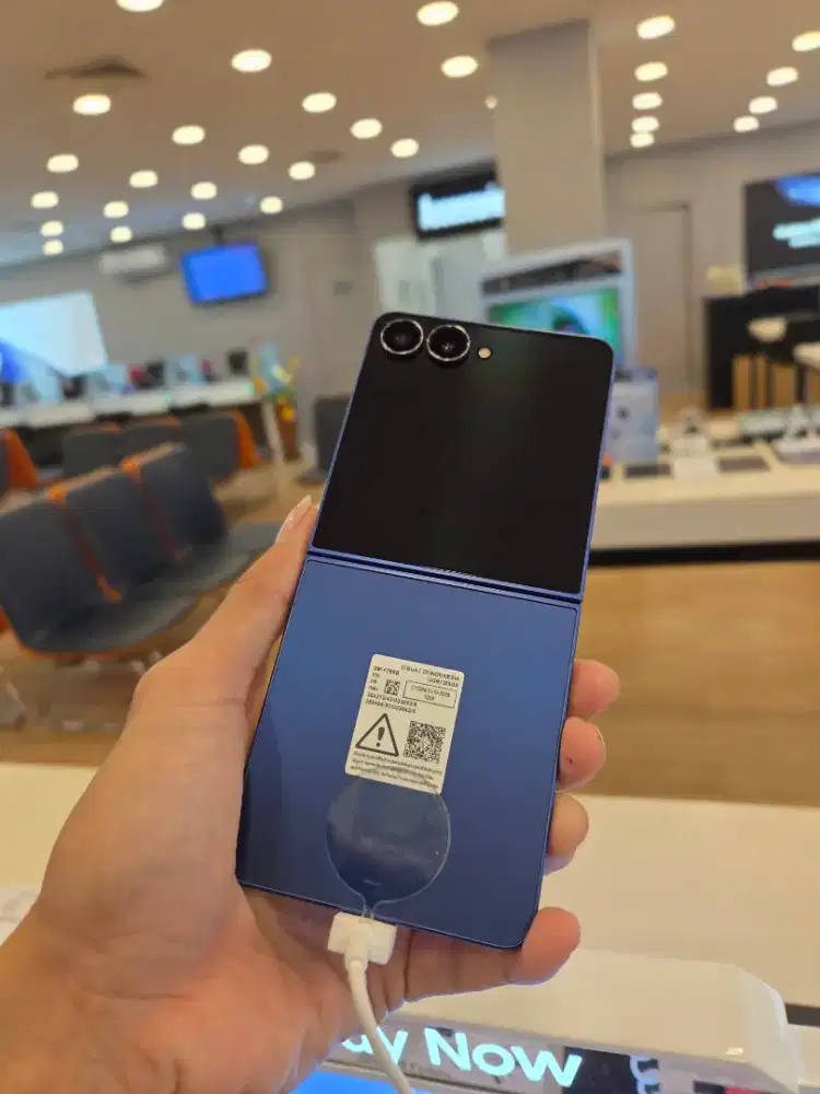 BARU SAMSUNG GALAXY Z FLIP 7 Ready All variant warna & RAM/ROM