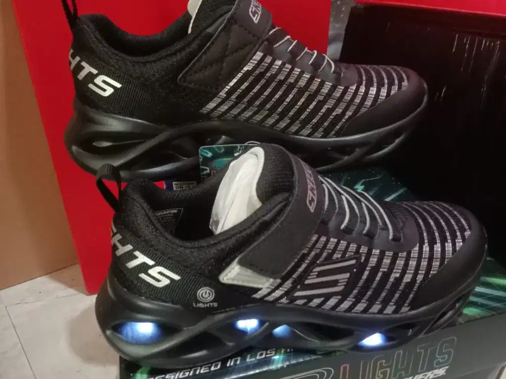 skecher anak original . lampu nyala