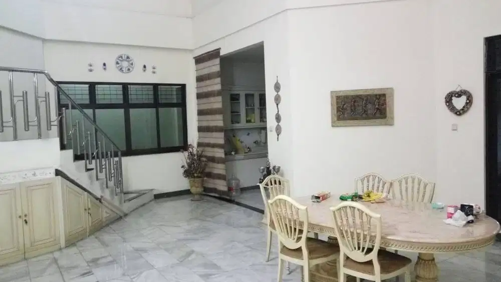 Dijual Rumah Mewah Dharmahusada 2 Lantai Siap Huni Full Marmer