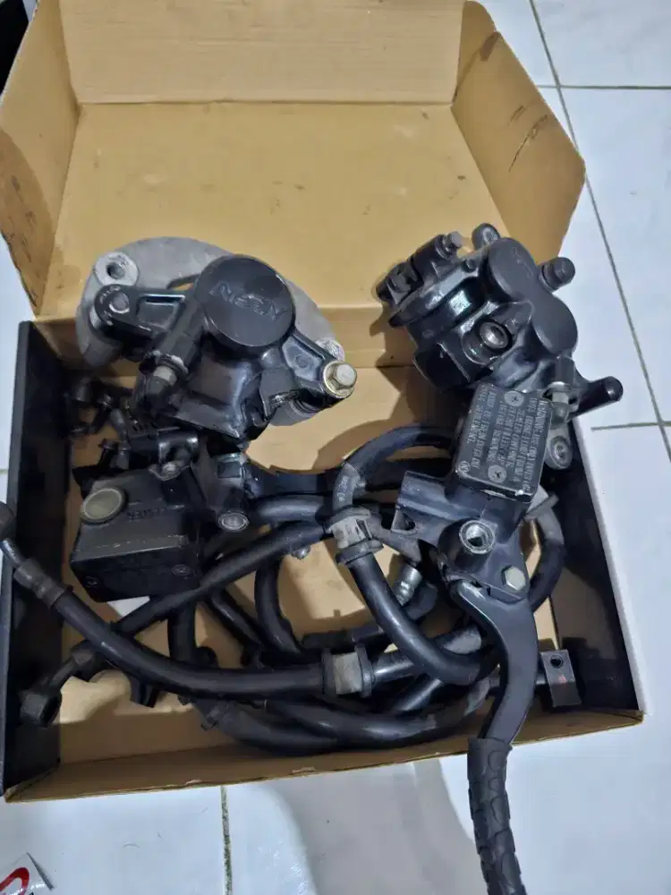 Master rem dan kaliper copotan ADV 150 ABS