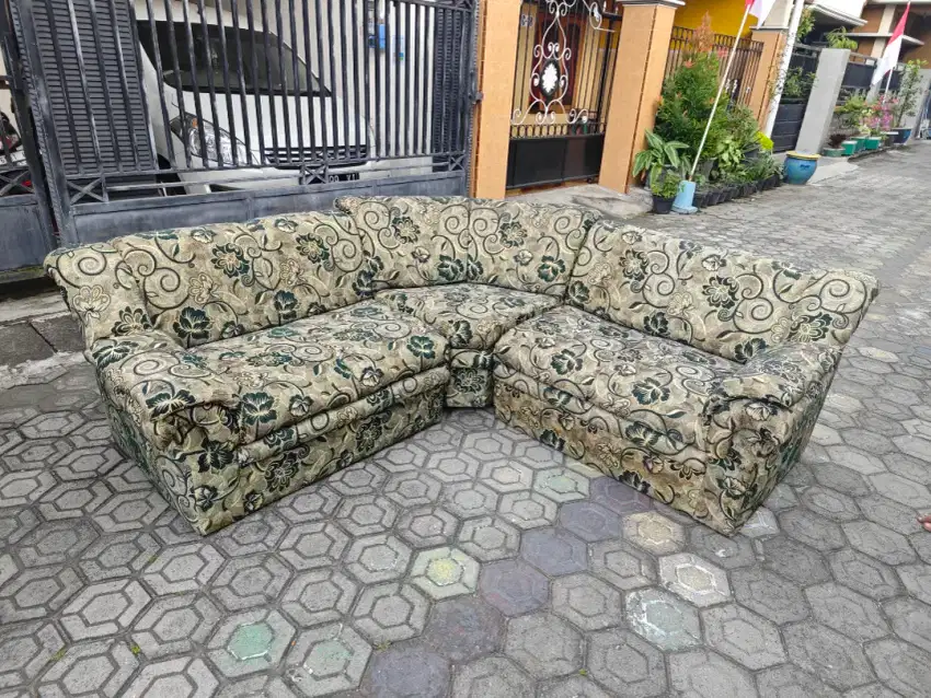 Sofa bagus buat pojokan model L