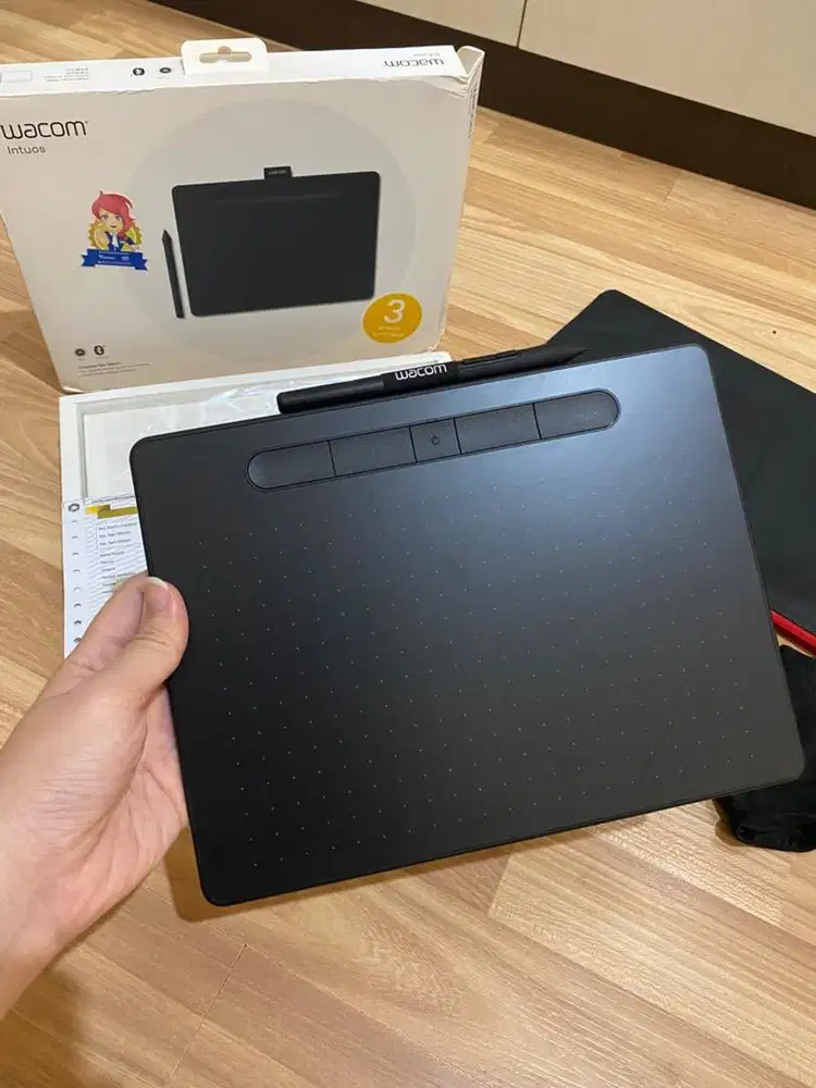TABLET UTK MENGGAMBAR - WACOM Intuos 6100WL Creative Pen Tablet BLACK