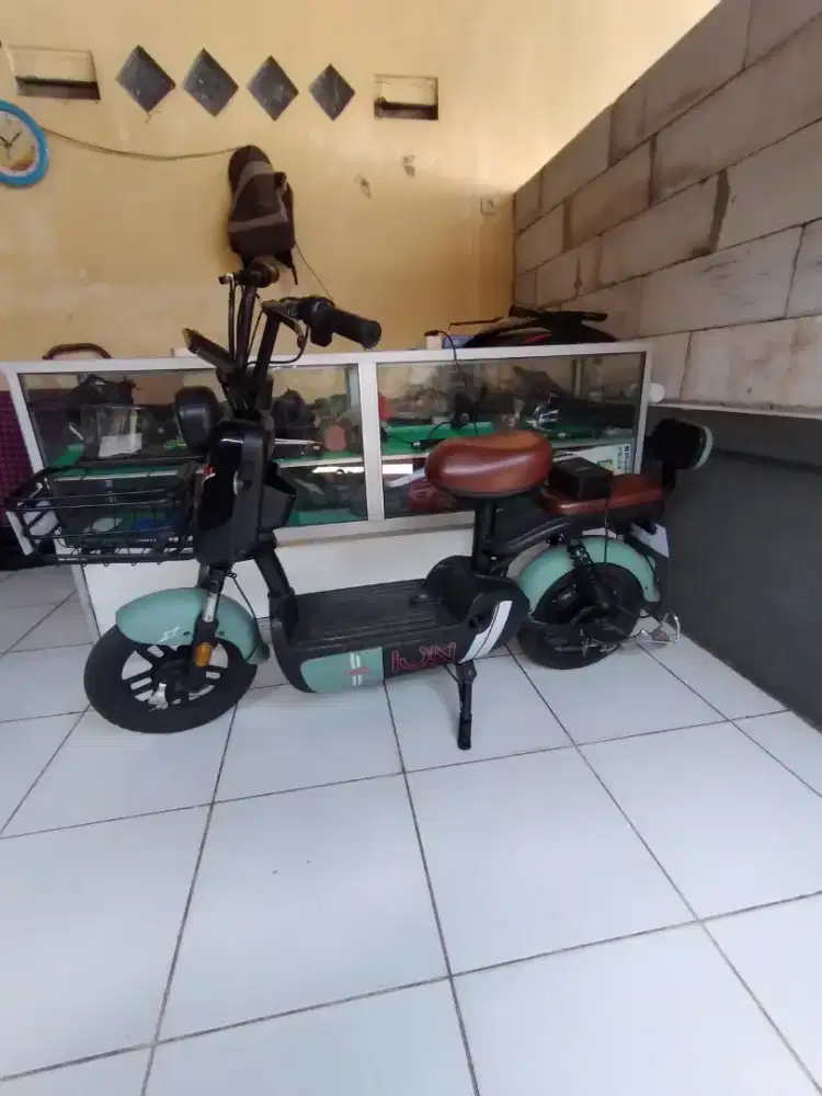 Sepeda listrik ION Three