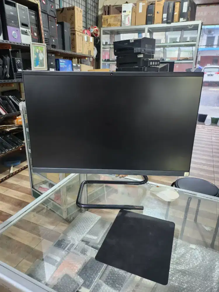 PC AIO LENOVO CORE I5 GEN10TH. RAM 8GB SSD 1.5TB 24INCH FHD GRSI 8BLN