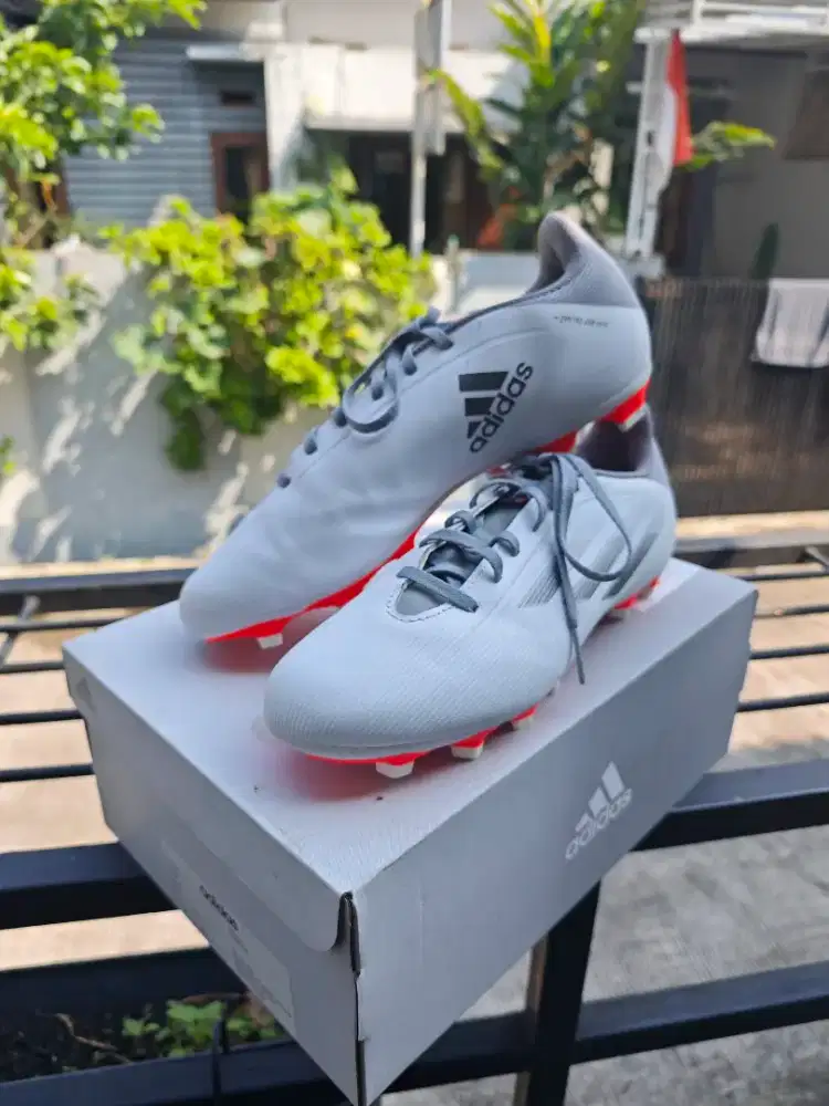 Sepatu Bola Adidas Ori ukuran 44