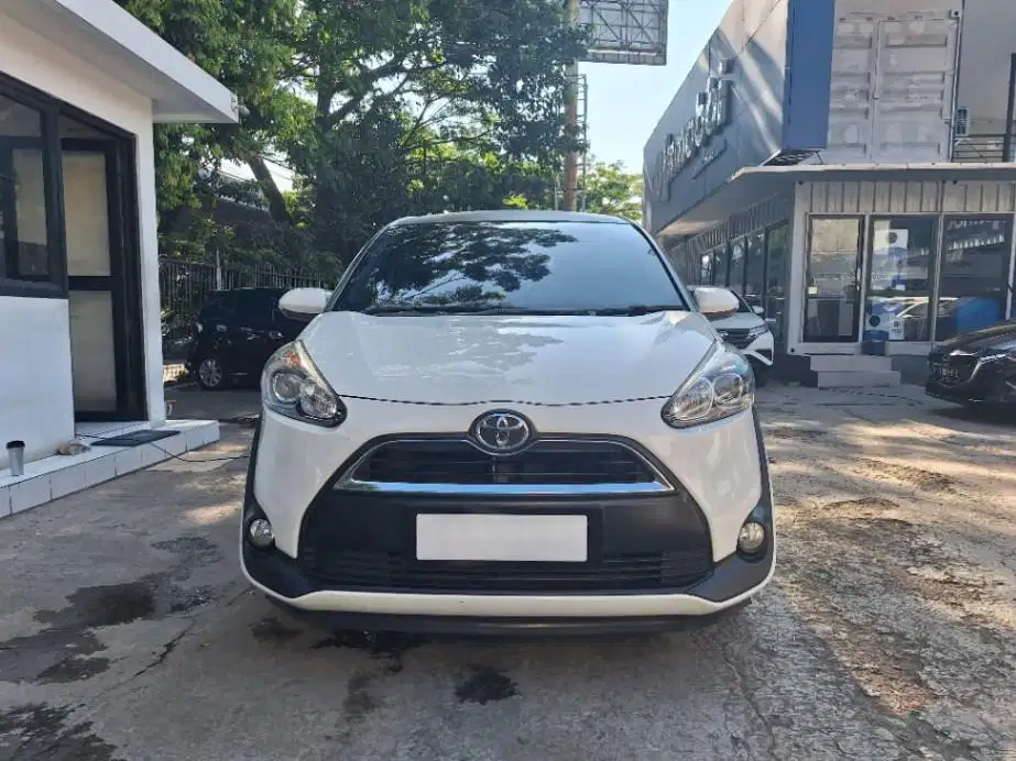[OLXmobbi] DP 13 Juta - Toyota Sienta 1.5 V Bensin-AT 2018