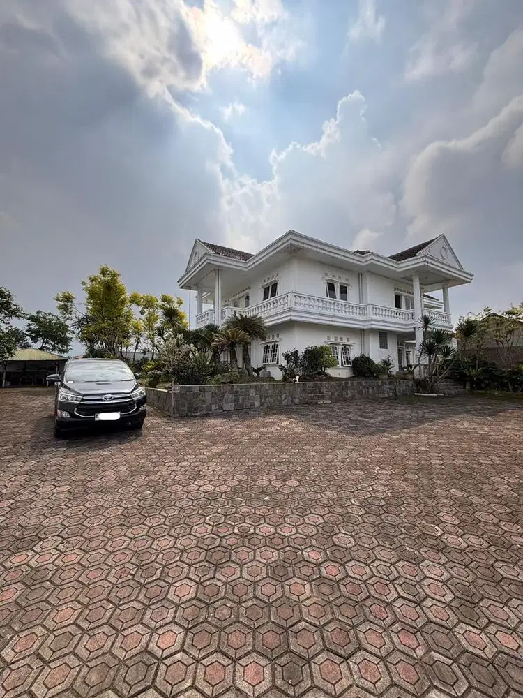 Dijual cepat rumah/villa dan tanah 11.200 m2