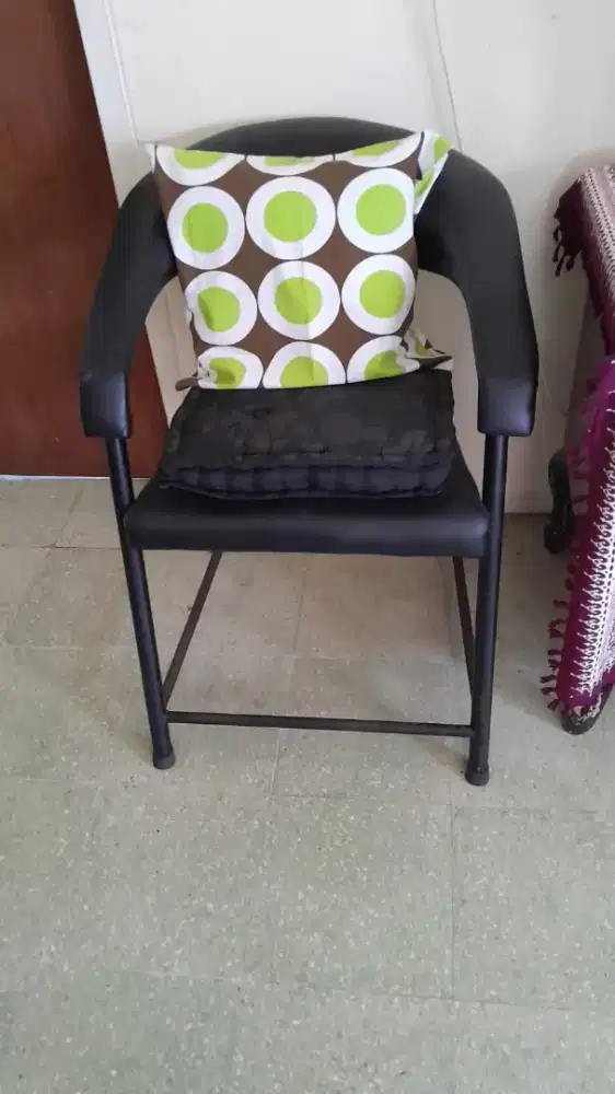 KURSI SERBAGUNA SALON PANGKAS RAMBUT