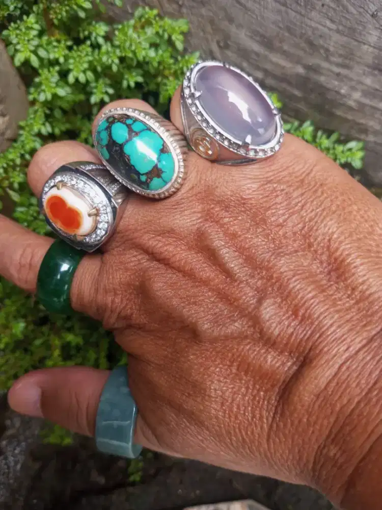 Cincin Pirus, angka 8, Giok cincin kristal dll