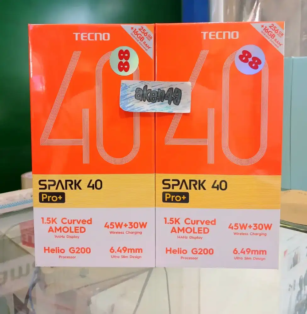 Tecno Spark 40 Pro Plus Helio G200 8Gb 256Gb Layar Curved 1.5k Amoled
