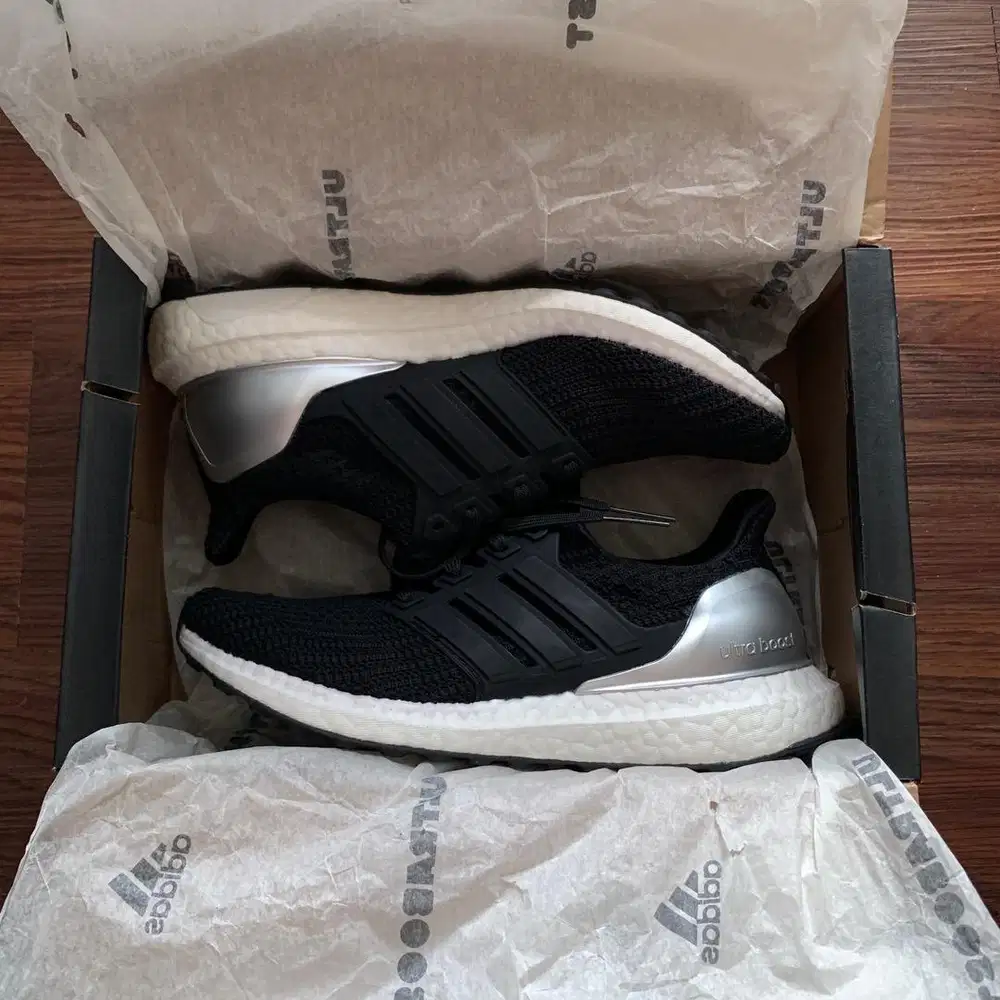 Sepatu Adidas Ultraboost 4.0 DNA Black Silver Original | Rare |Size 37