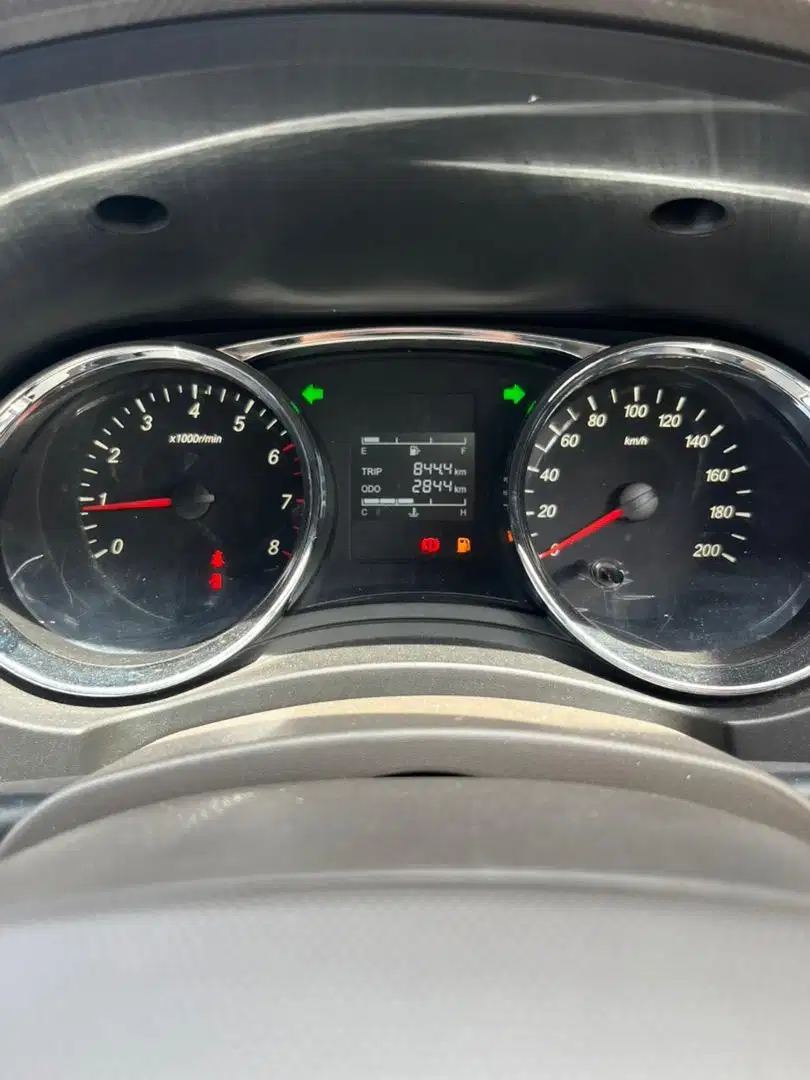 Dijual Confero DB 2024 low km