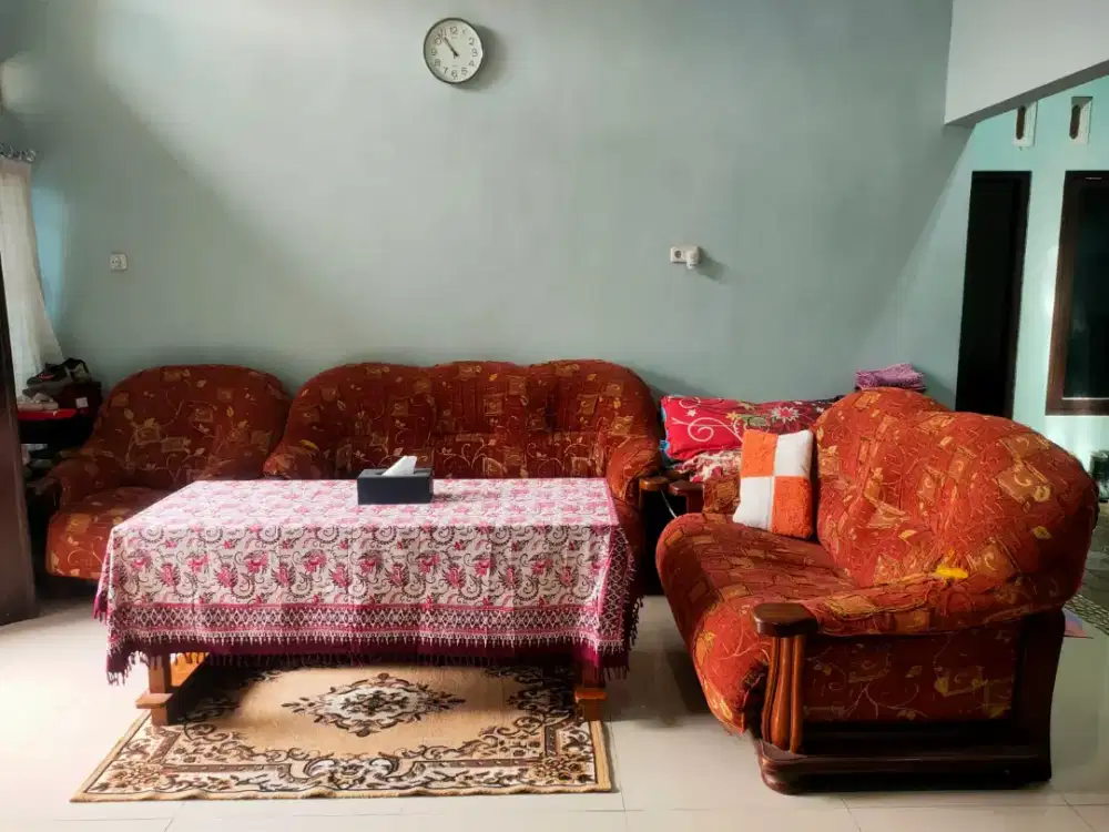 Dijual 1 set kursi sofa tanpa meja
