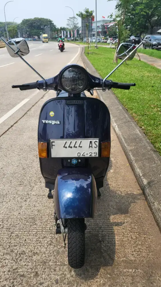 Vespa Exclusive 2 1995 apa adanya
Blue metalic