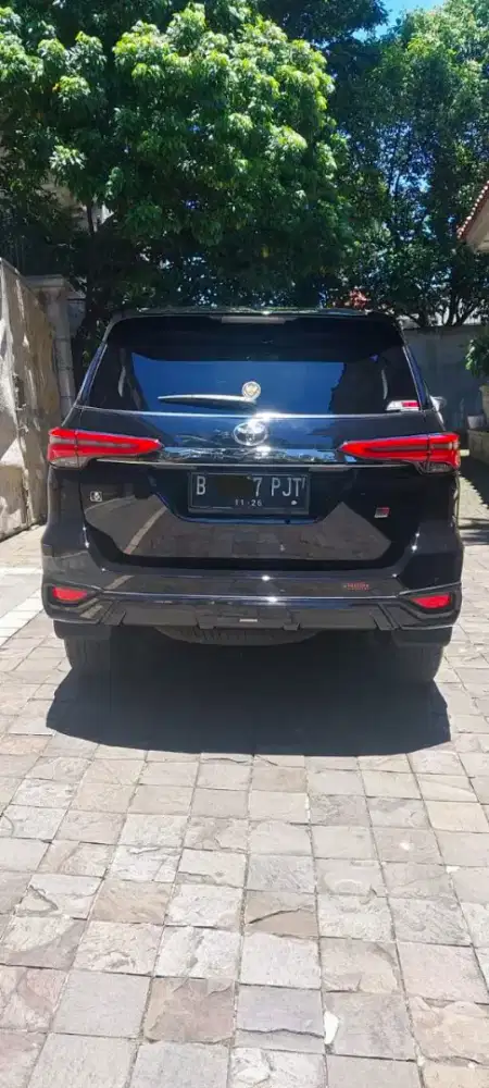 JUAL FORTUNER GR 2.4 / AT 2021