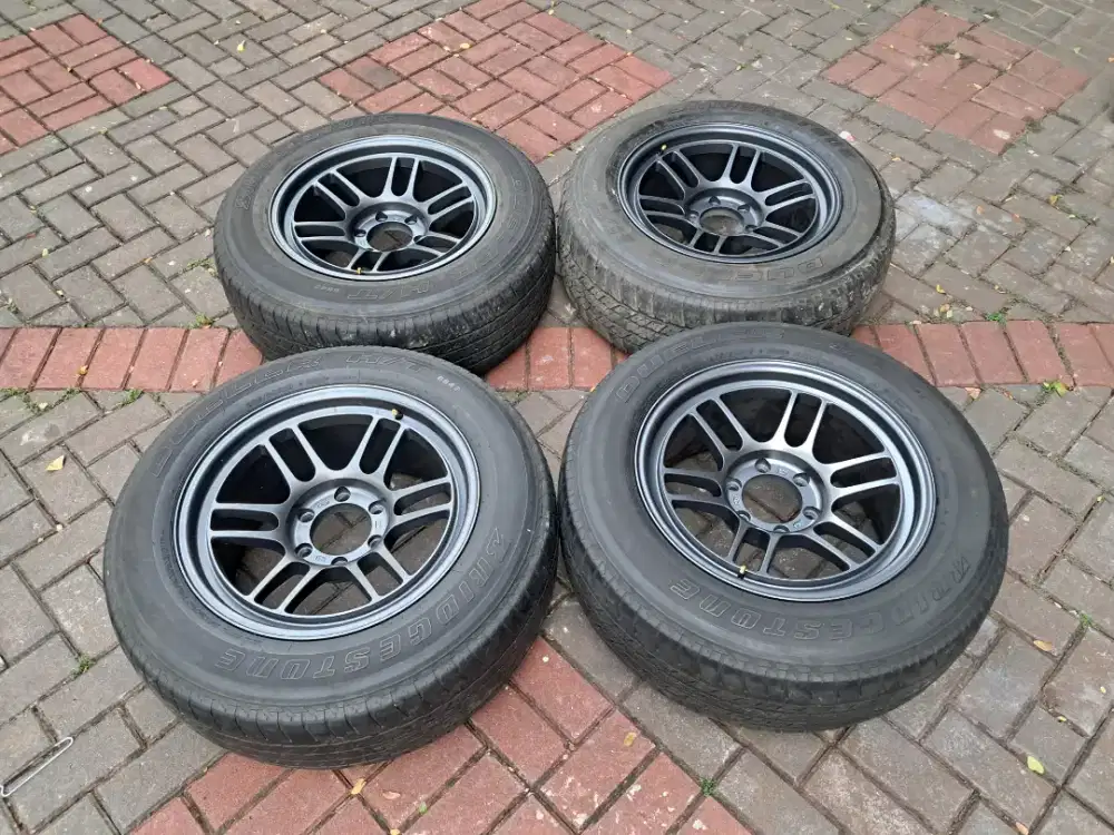 Enkei RPT ring 18x9 6x139,7 ET 0 ban 265/60 R18 4pcs. Fortuner pajero