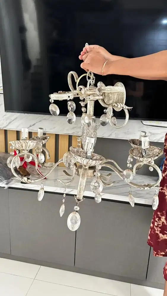 Lampu Gantung Kristal 5 Holder Elegan – Kondisi Bagus