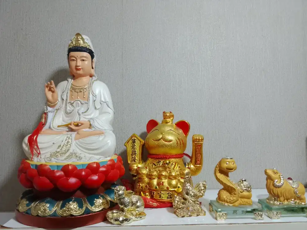 Patung dan lukisan Budha(jual murah)