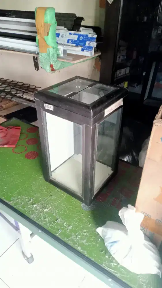 Kotak Amal / Etalase Donasi Aluminium Kaca Siap Pakai