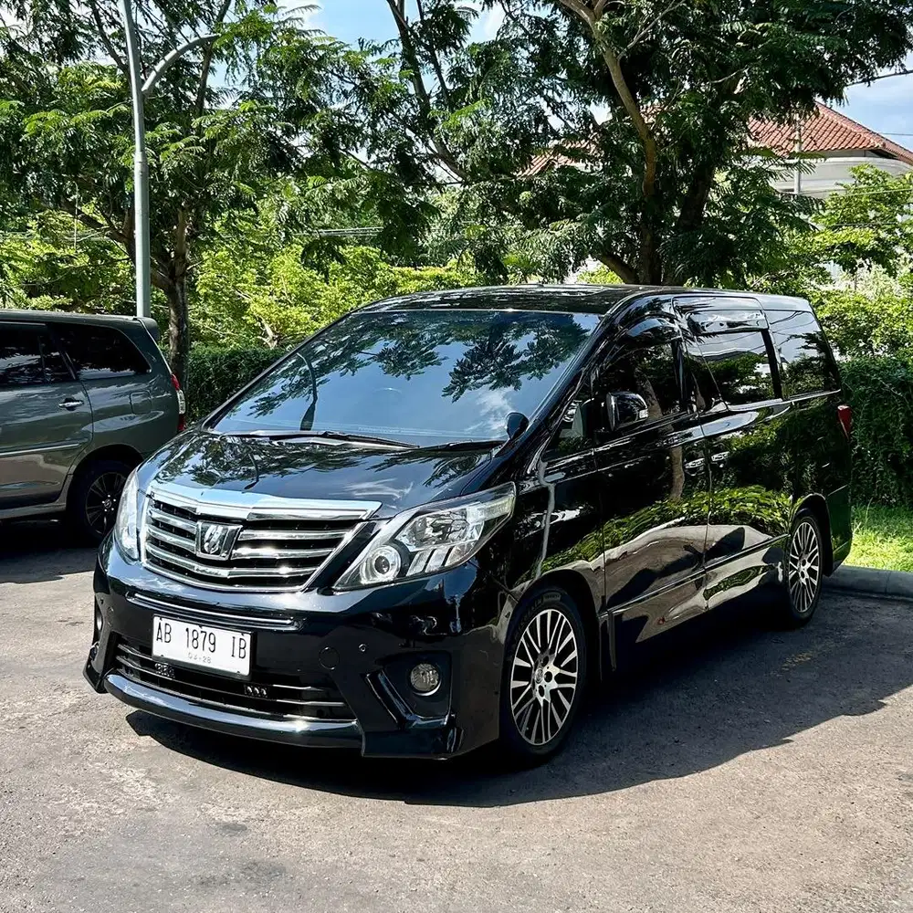 Toyota Alphard S 2.4 2010