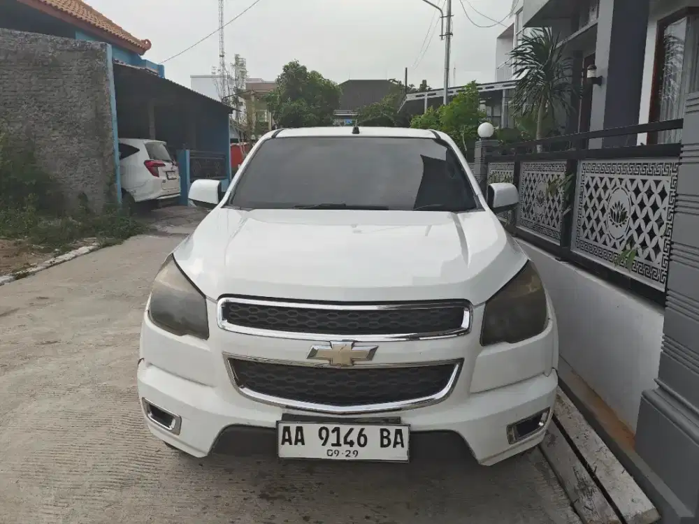 Jual CHEVROLET COLORADO LOW KM