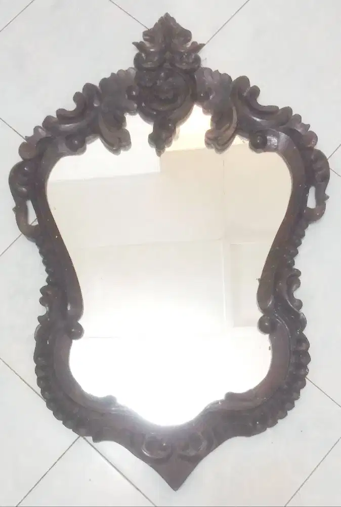 Cermin Kayu Antik Vintage