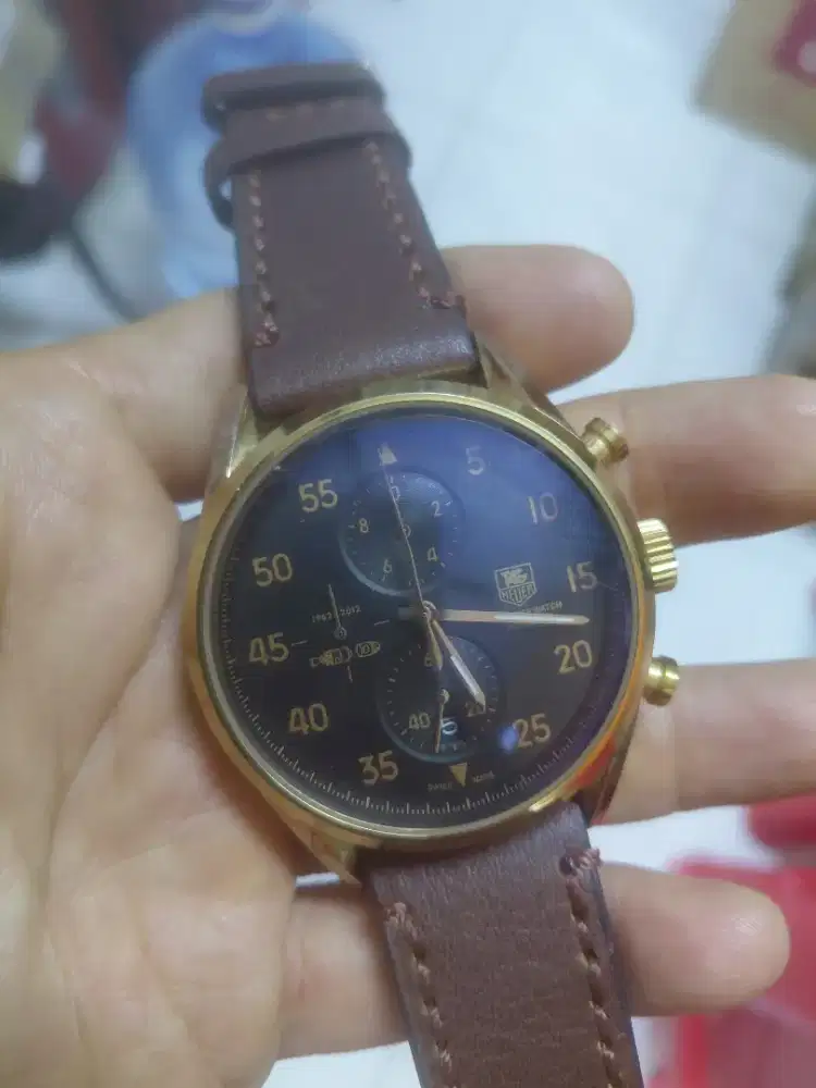 Jam tangan premium