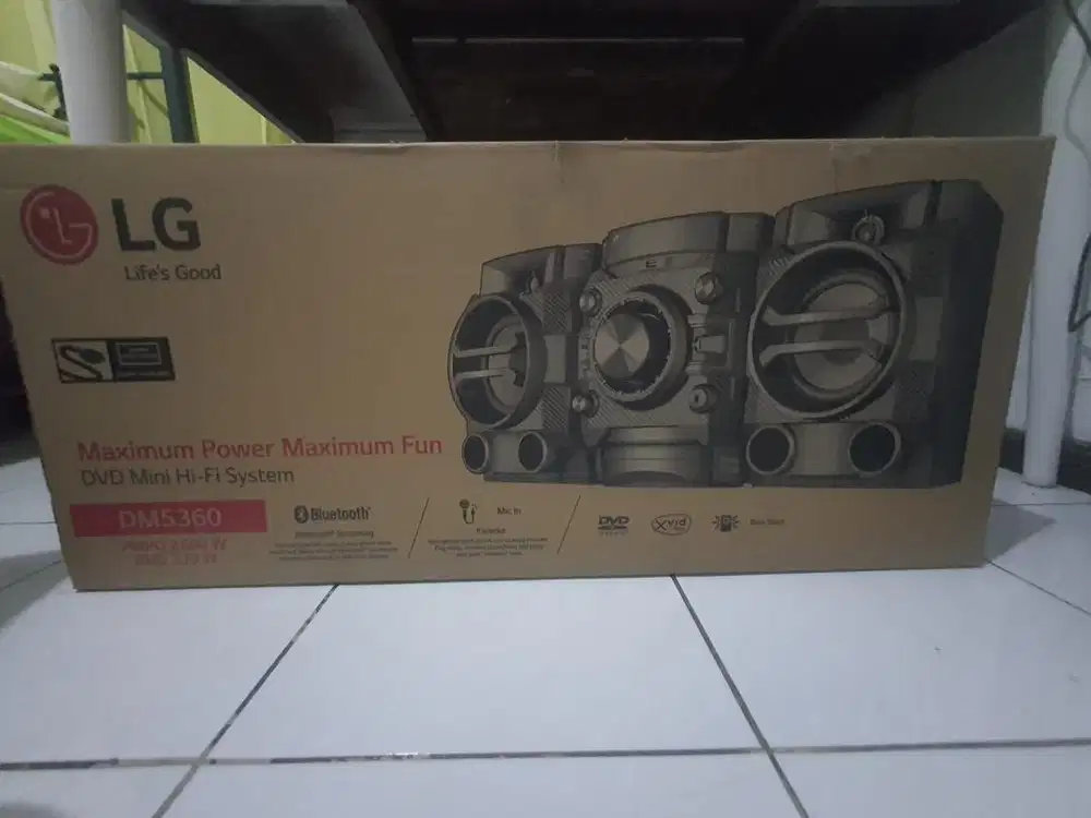 LG DM5360 DVD Mini Hi-Fi System