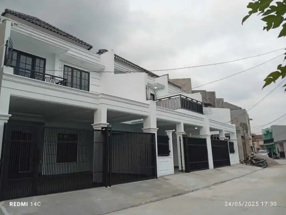 RUMAH BARU 3 LANTAI DI KAV DKI PONDOK KELAPA