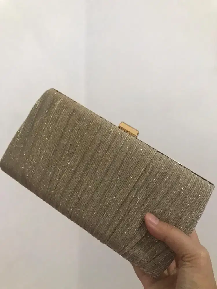 Dompet/tas untuk kondangan