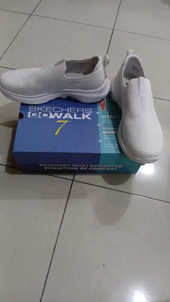 Sketchers Gowalk 7