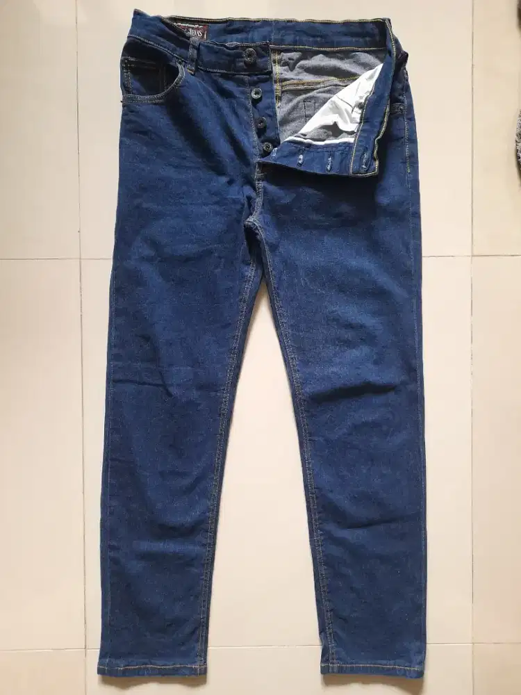 CELANA JEANS PRIA BIRU ELEKTRIK MASIH BAGUS