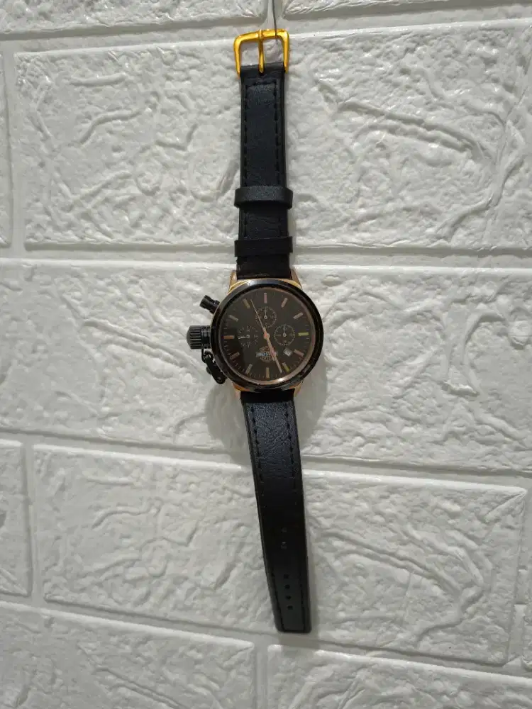 Jam tangan Harley Davidson