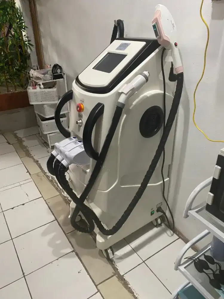 DIJUAL 3 IN 1 MESIN SALON KECANTIKAN (IPL+PICOLASER+RF)