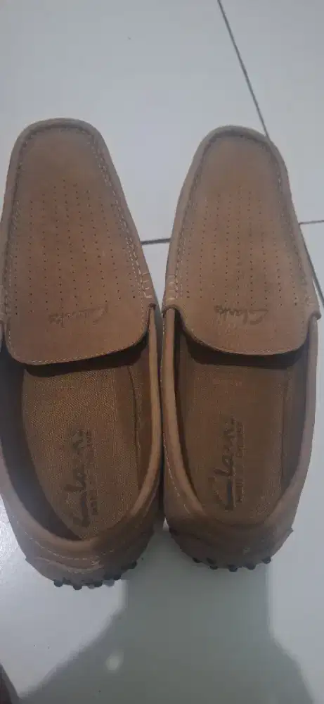 Jual sepatu merk clarks uk 43