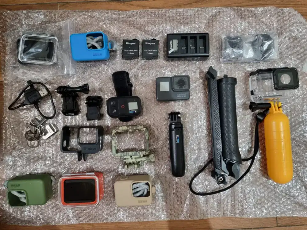 Go Pro Hero 5 black full set, underwater case original,xtra bat,charge