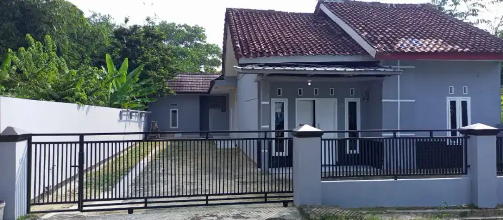 Dijual Rumah Halaman Luas cocok untuk investasi