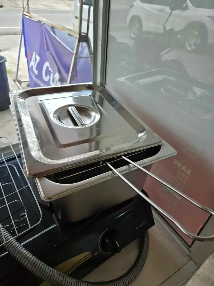 Tempat goreng ayam dan kentang