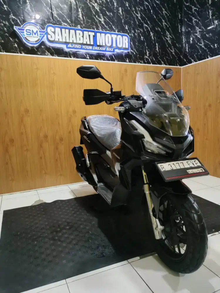 CASH & KREDIT *ADV 160 CBS TAHUN 2022