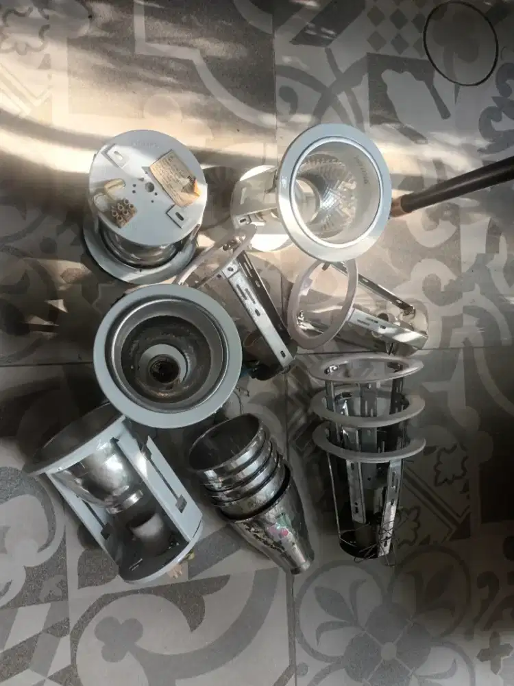 Lampu downlite kondisi bagus