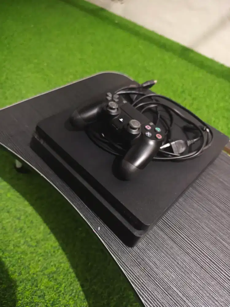 Jual PS 4 Slim 1 TB
