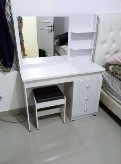 Meja Rias Lunar 526 Meja Rias Murah Meja Rias Minimalis