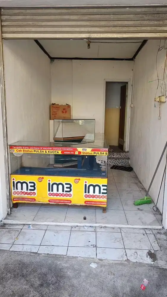 Penjaga Konter Pulsa dan Accecories