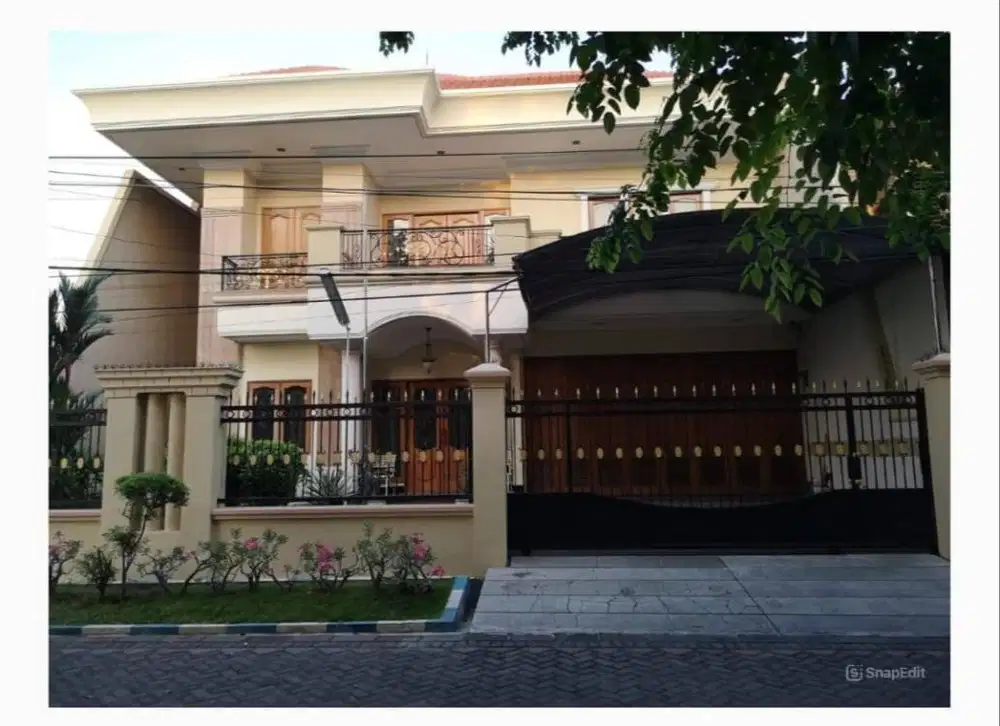 Dijual Rumah Manyar Jaya 2 Lantai Siap Huni Row Jalan Lebar