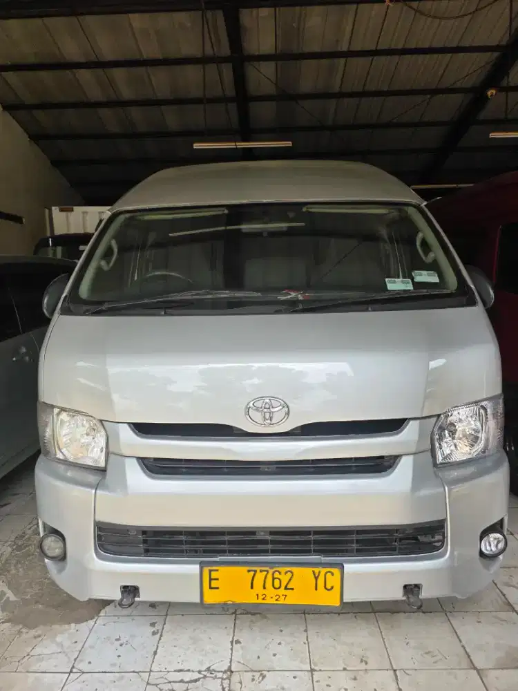 Toyota HIACE COMMUTER