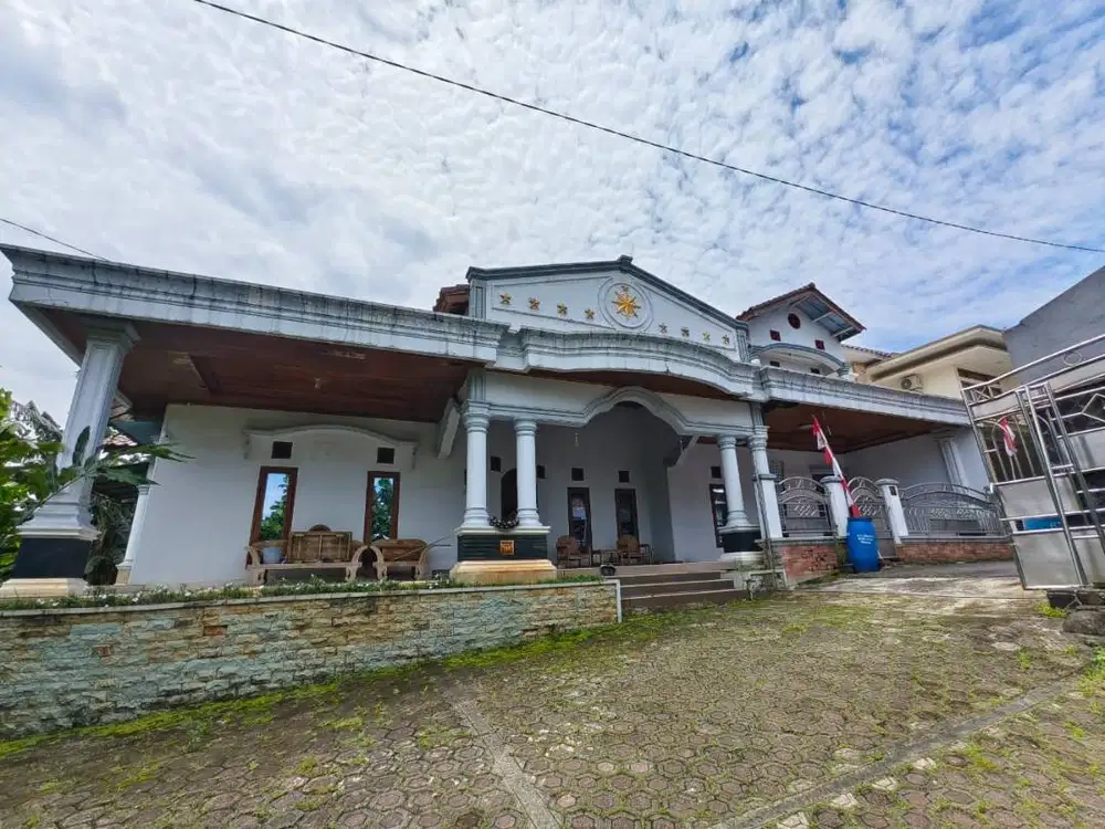 Dijual Rumah Dan Tanah Luas di Pekayon Jakarta Timur